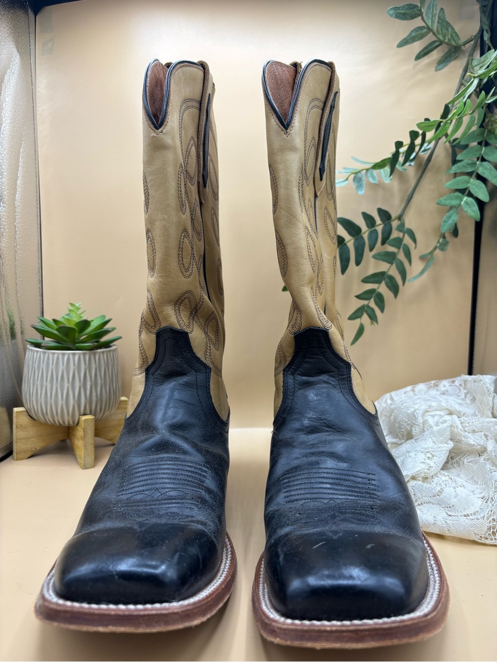 Tony Lama Men’s Cowboy Boots Size 11B Black Tan Leather Square Toe Western